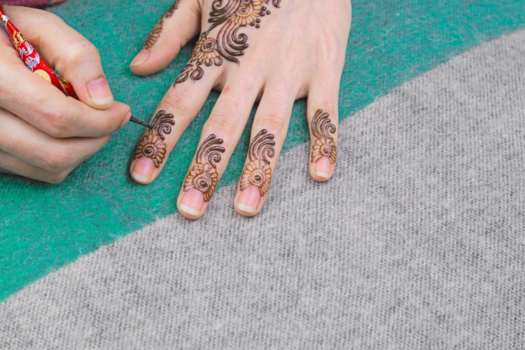 An Unfading Rose: Keep Good Memories in Tattoos